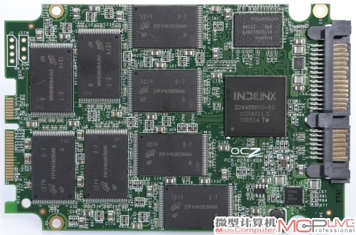 OCZ AGILITY4 128GB内部结构，由Everest 2 8通道主控芯片、16颗美光25nm异步ONFI MLC颗粒、两颗256MB DDR3 1333内存颗粒构成。